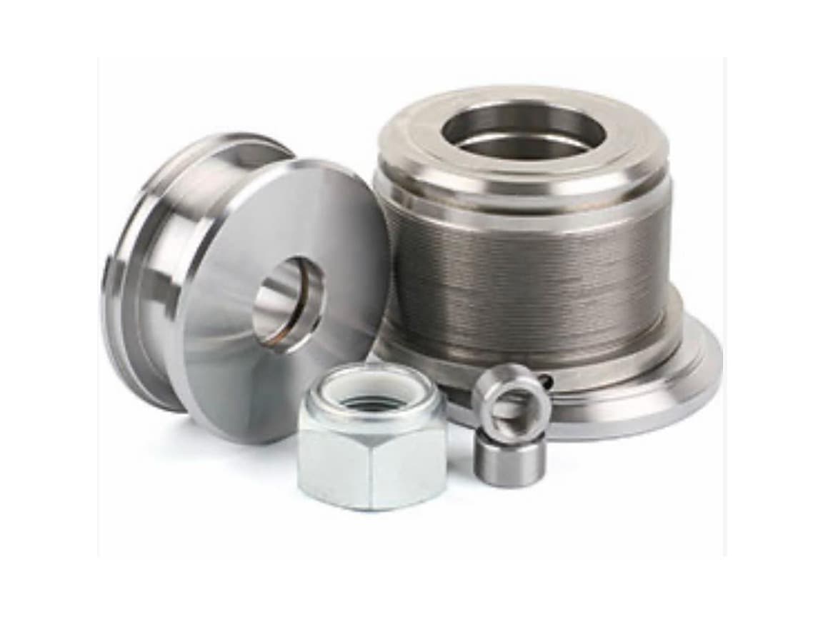 Hydraulic cylinder piston with seal grooves, threaded gland, self-locking nut, and lock pin